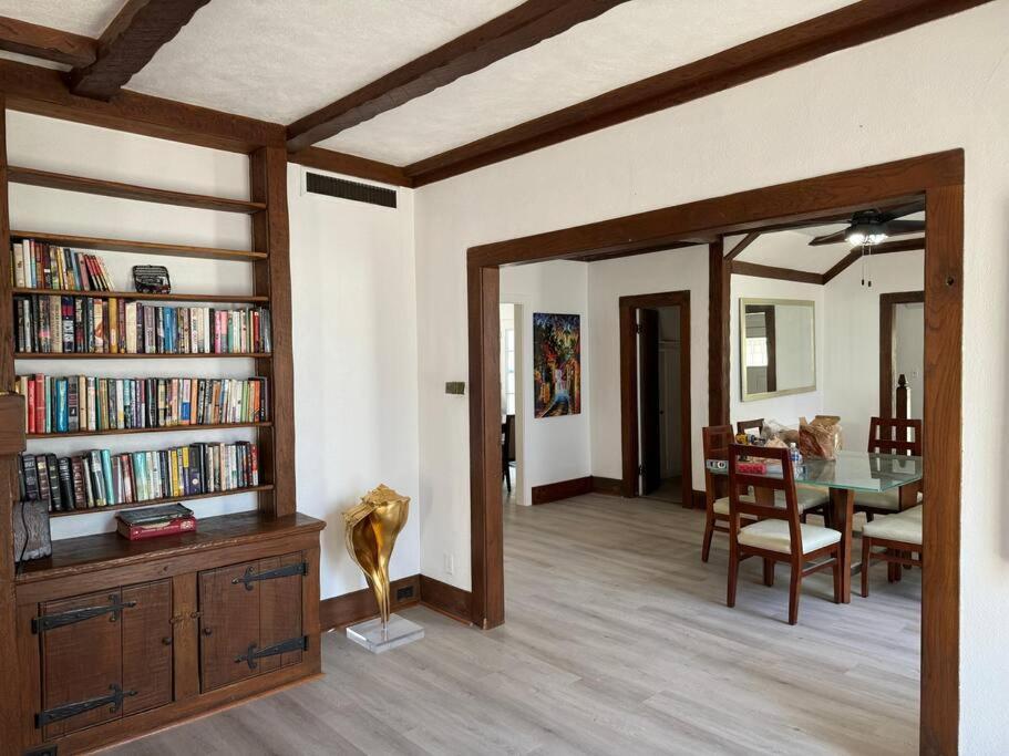 Turn Of The Century Estate, Sauna Secluded Holiday home Memphis